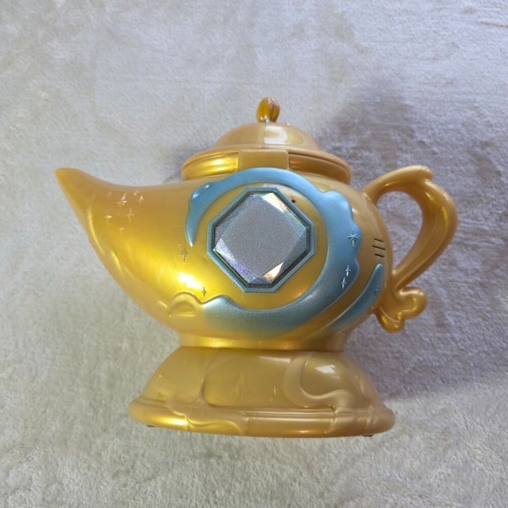Magic Mixies Magic Genie Lamp w/ Doll and Ring Tested Works Sounds Lights Yellow